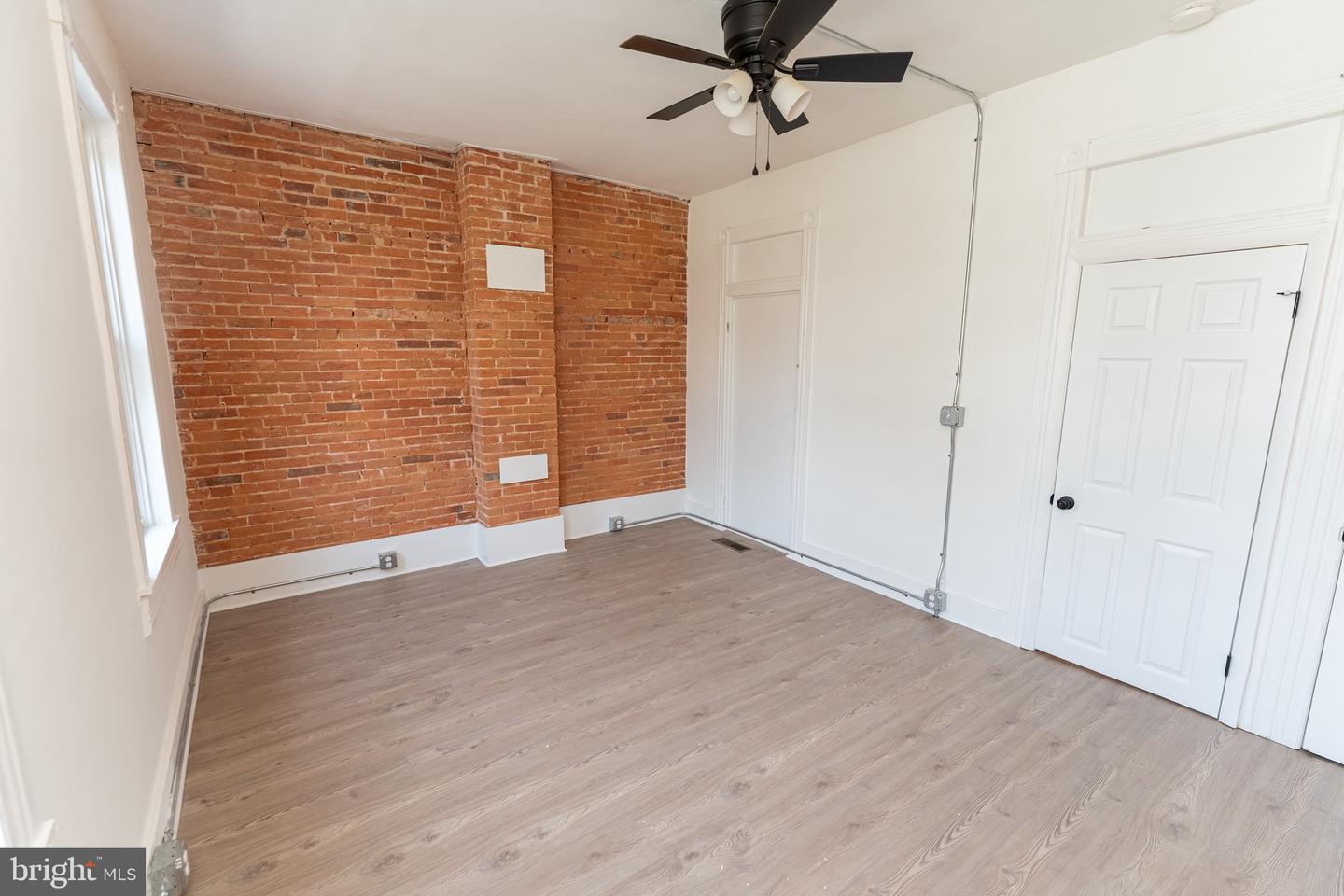 208 S Pennsylvania Ave Property Photo 31