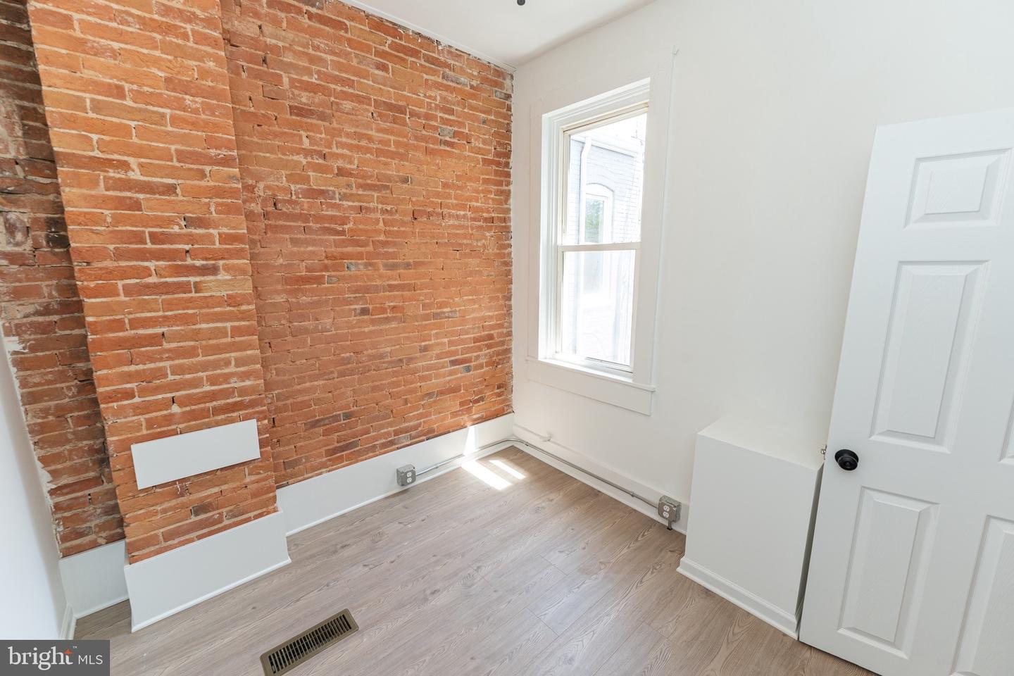 208 S Pennsylvania Ave Property Photo 37