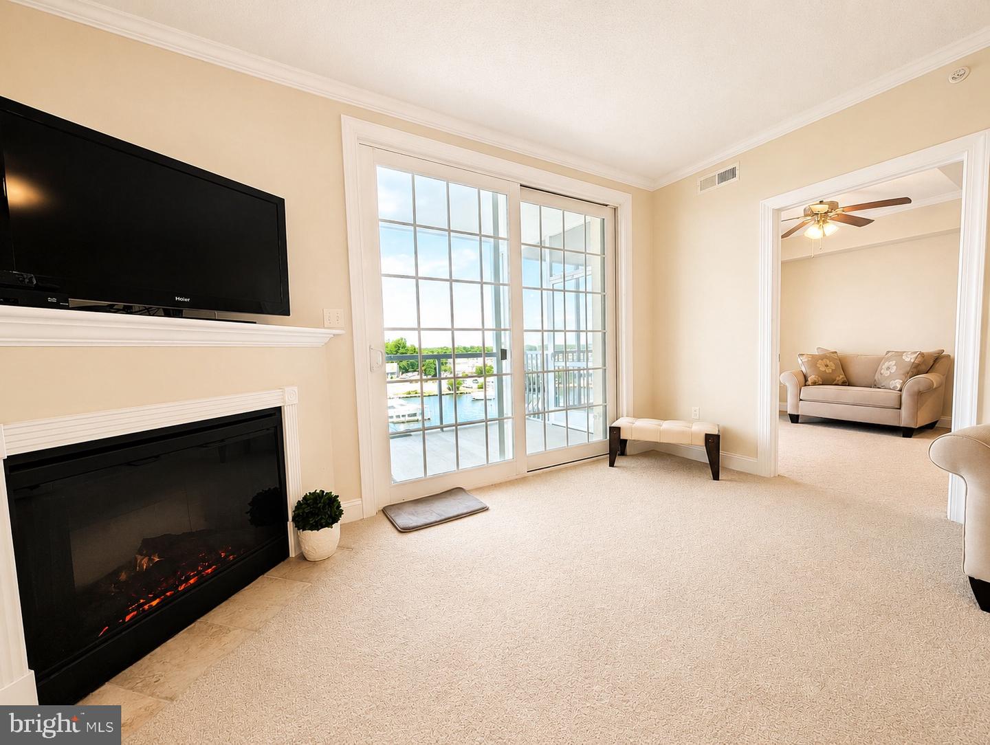 530 Riverside Dr #405 Property Photo 12