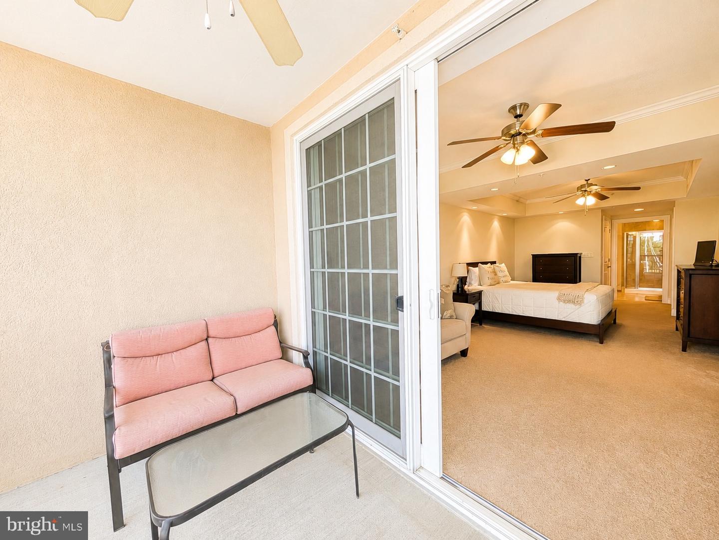 530 Riverside Dr #405 Property Photo 16