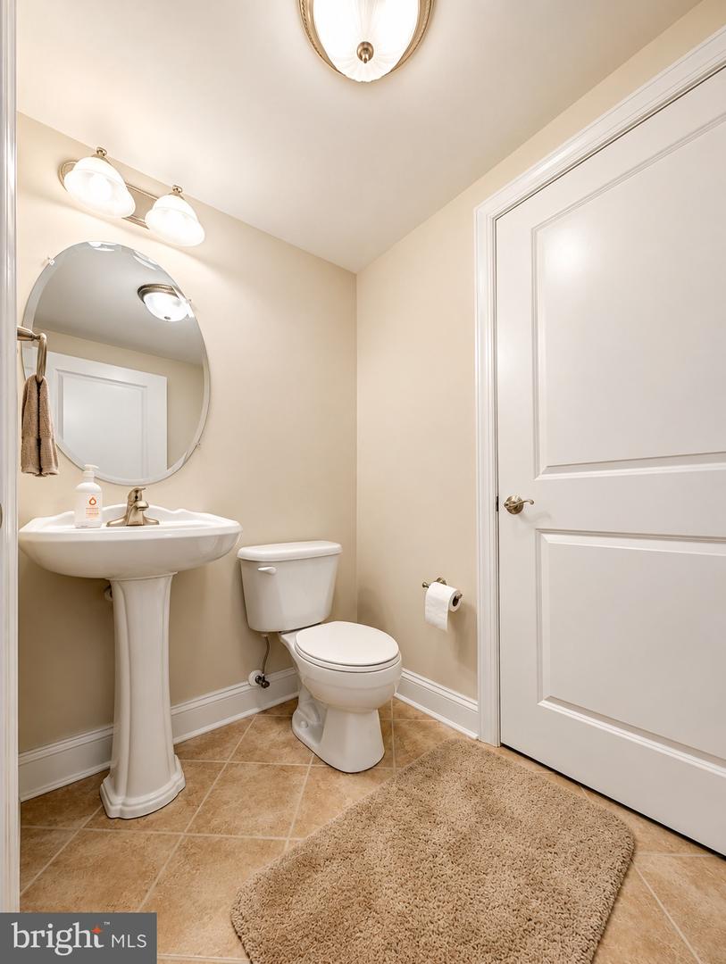 530 Riverside Dr #405 Property Photo 21