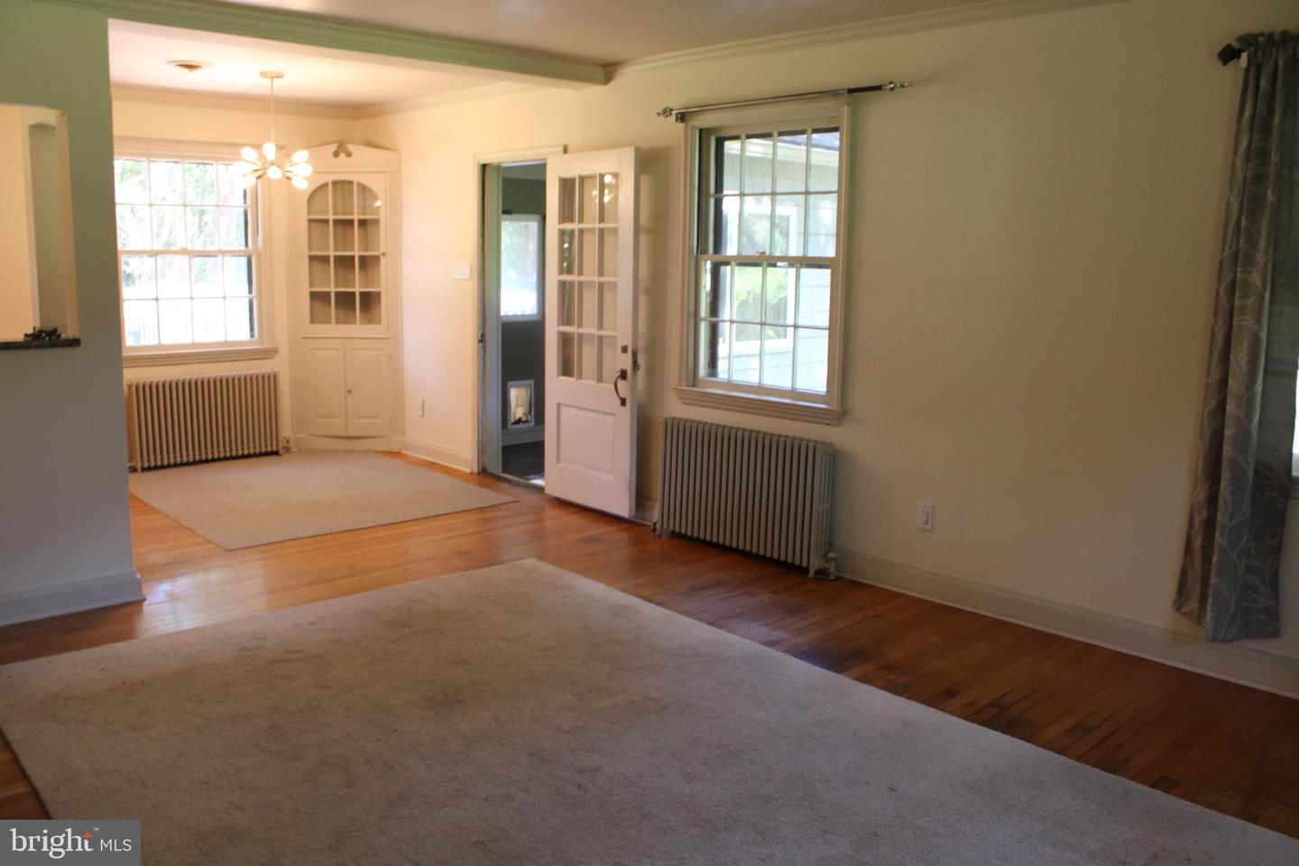 215 N Park Dr Property Photo 20