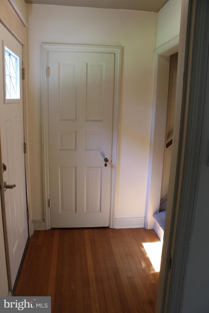 215 N Park Dr Property Photo 31
