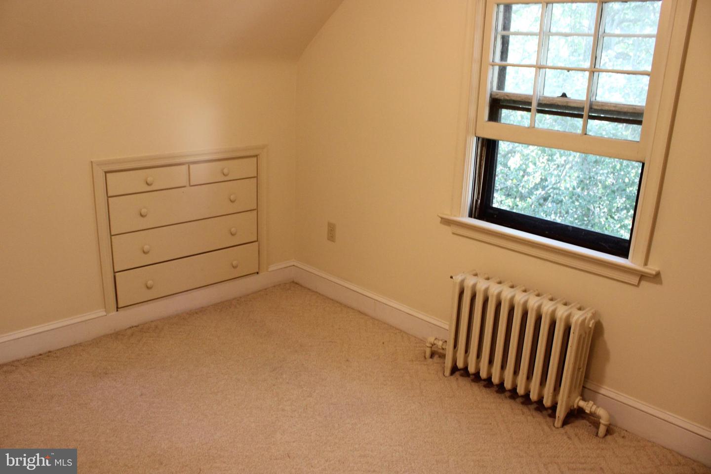 215 N Park Dr Property Photo 38