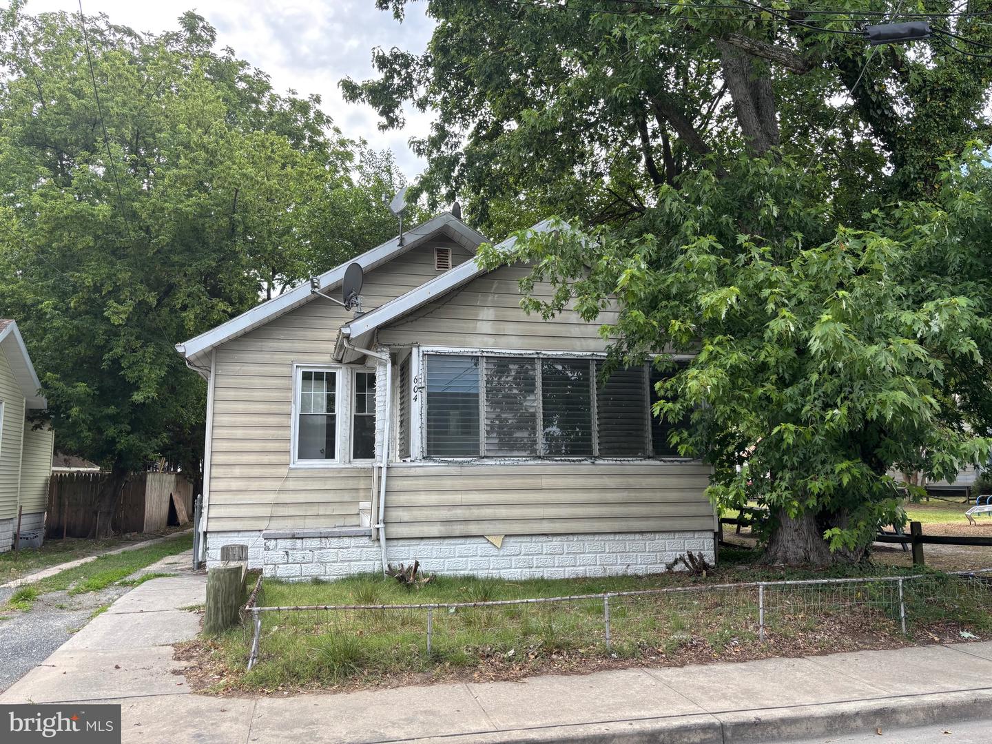 604 Light St Property Photo 3