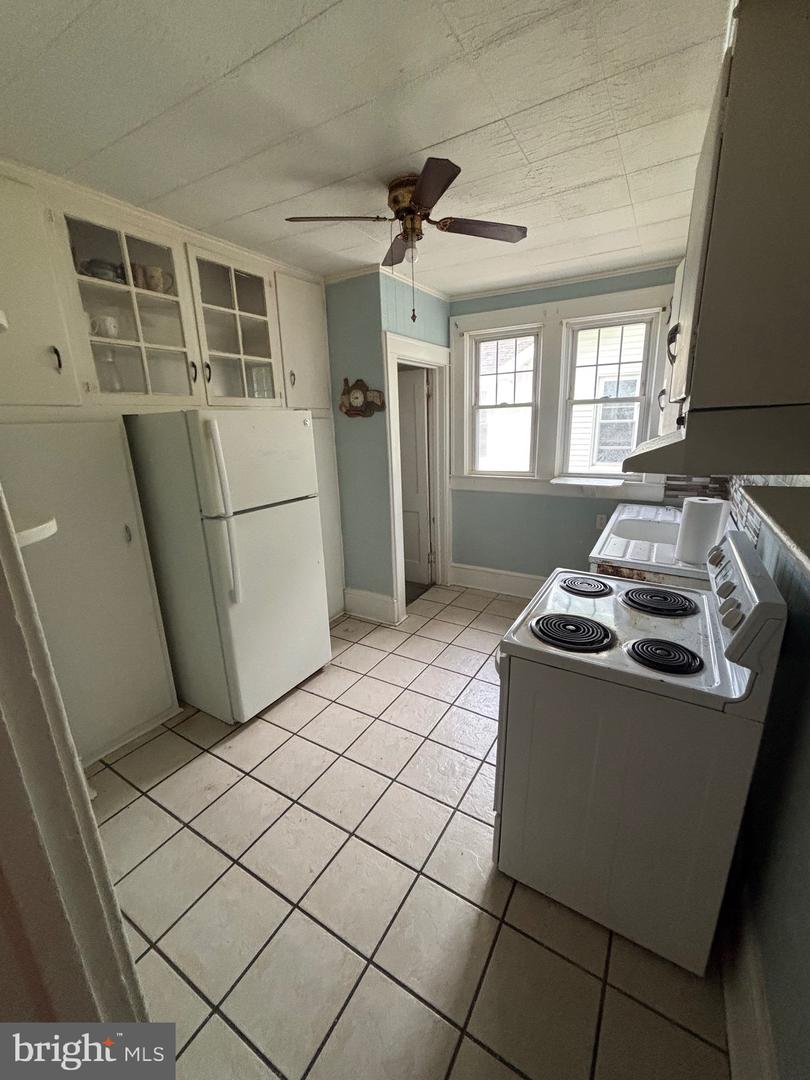 604 Light St Property Photo 19