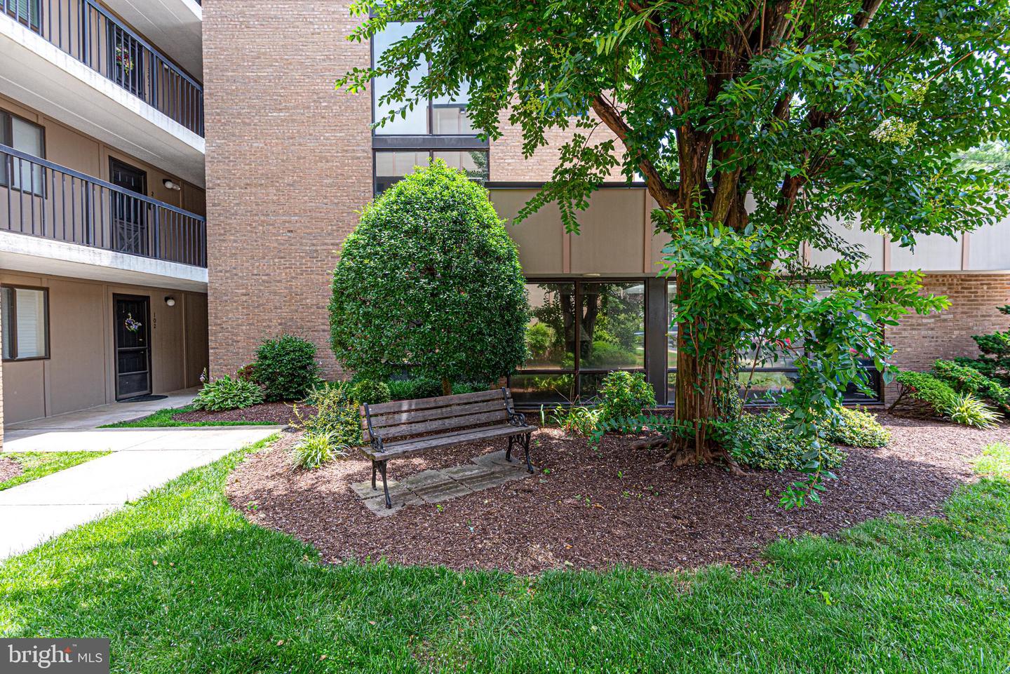 227 Canal Park Dr #301 Property Photo 3
