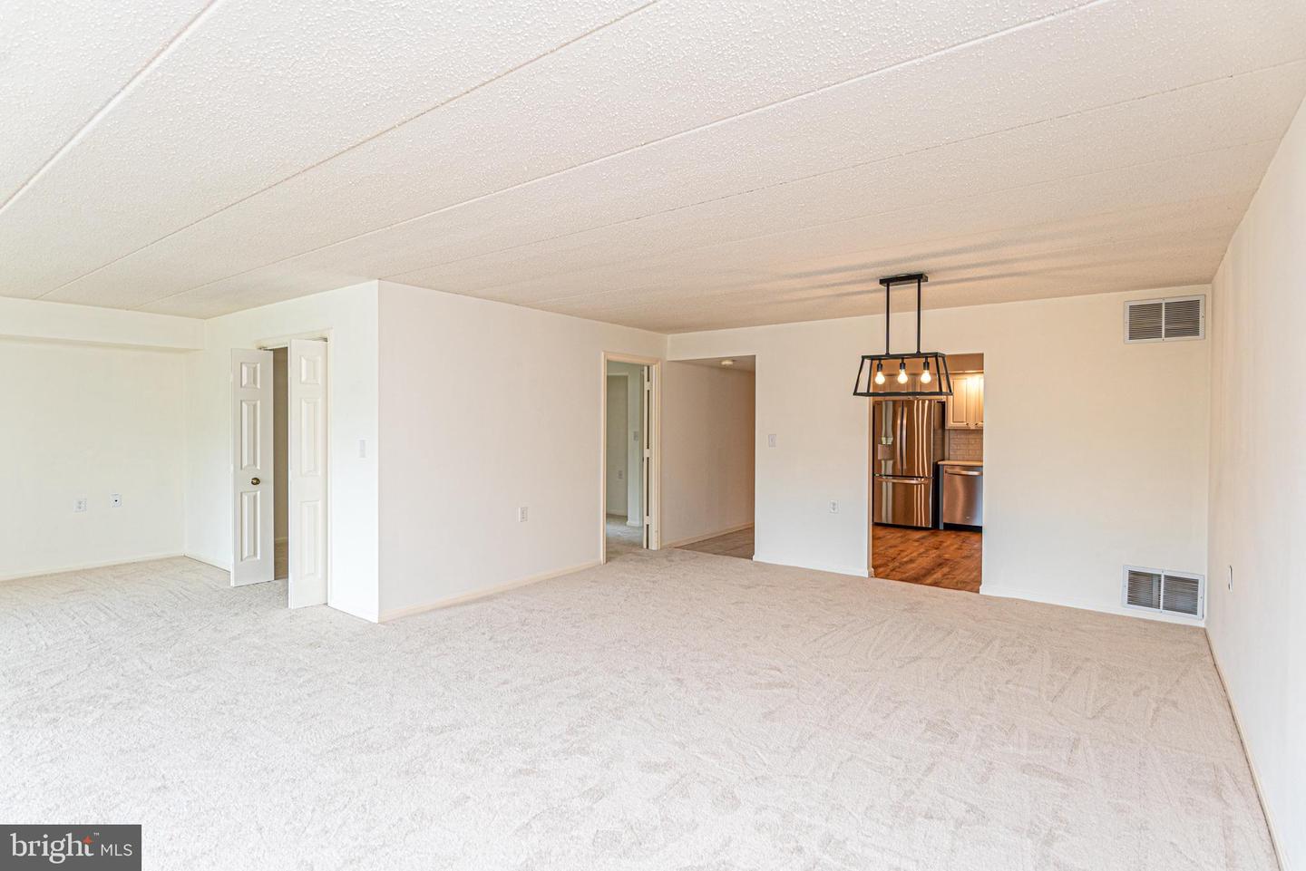 227 Canal Park Dr #301 Property Photo 8