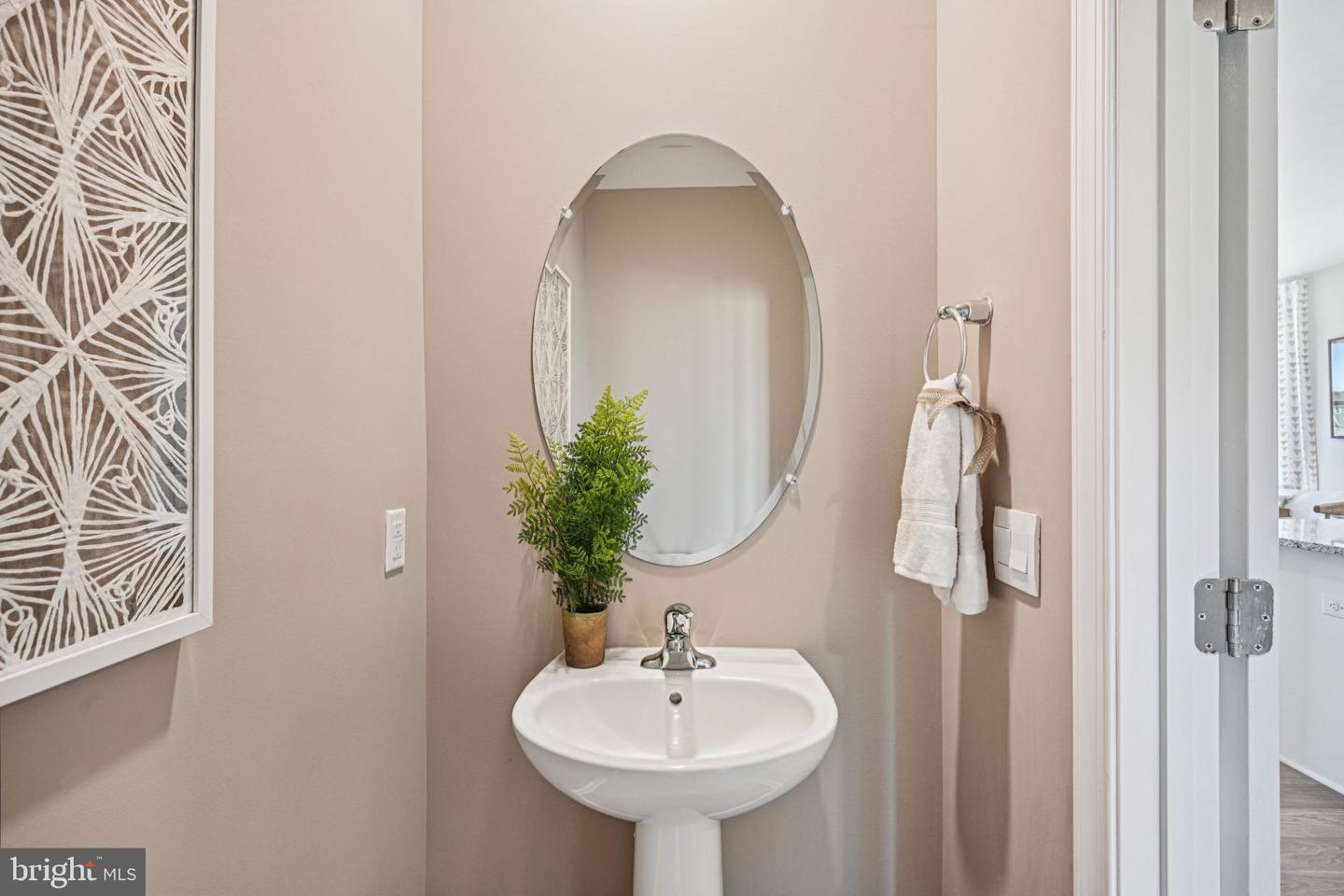 1152 Fairview Ln Property Photo 4