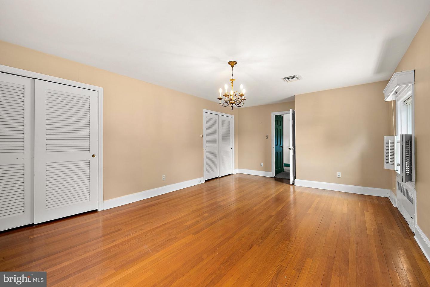 609 N Pinehurst Ave Property Photo 45