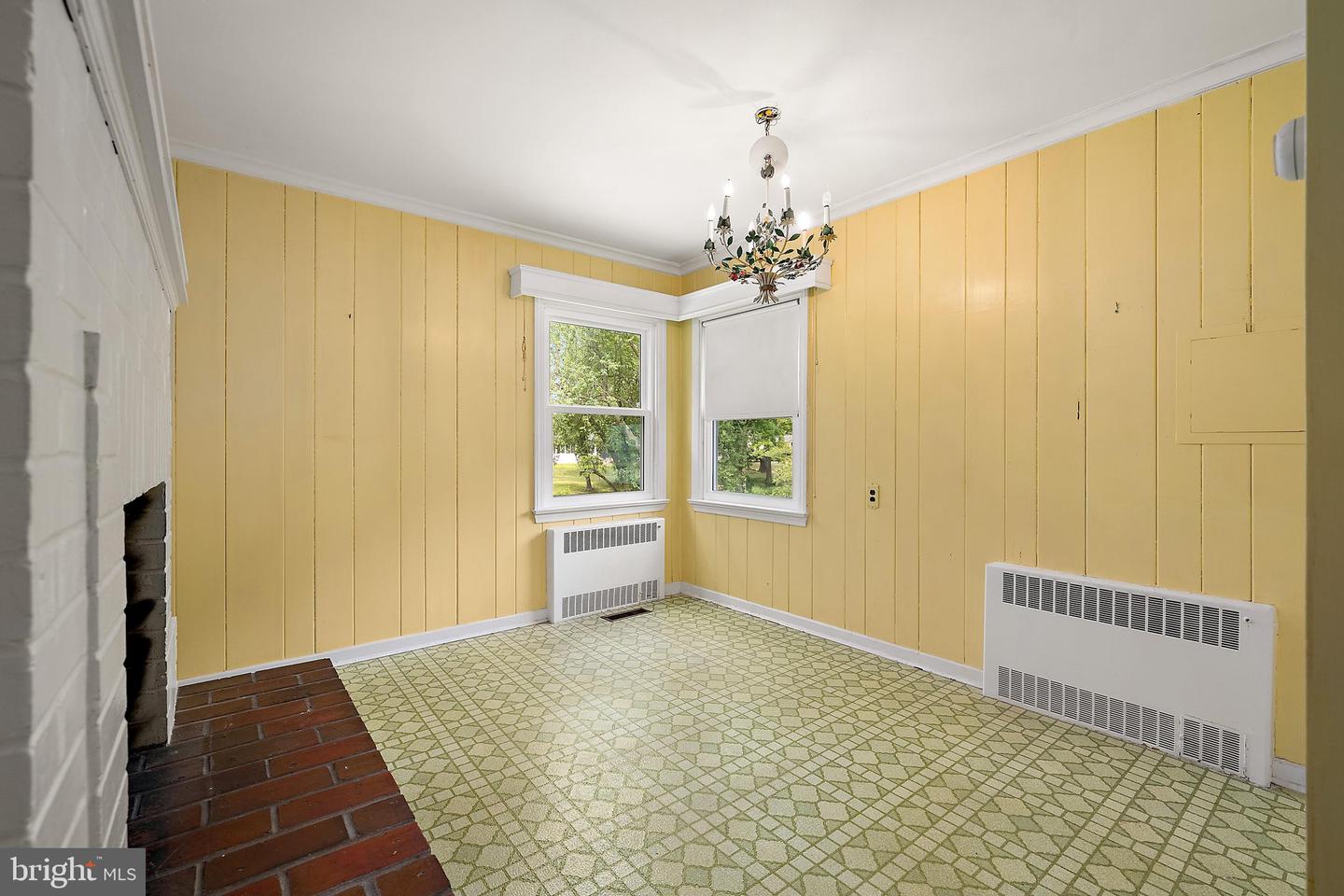 609 N Pinehurst Ave Property Photo 49