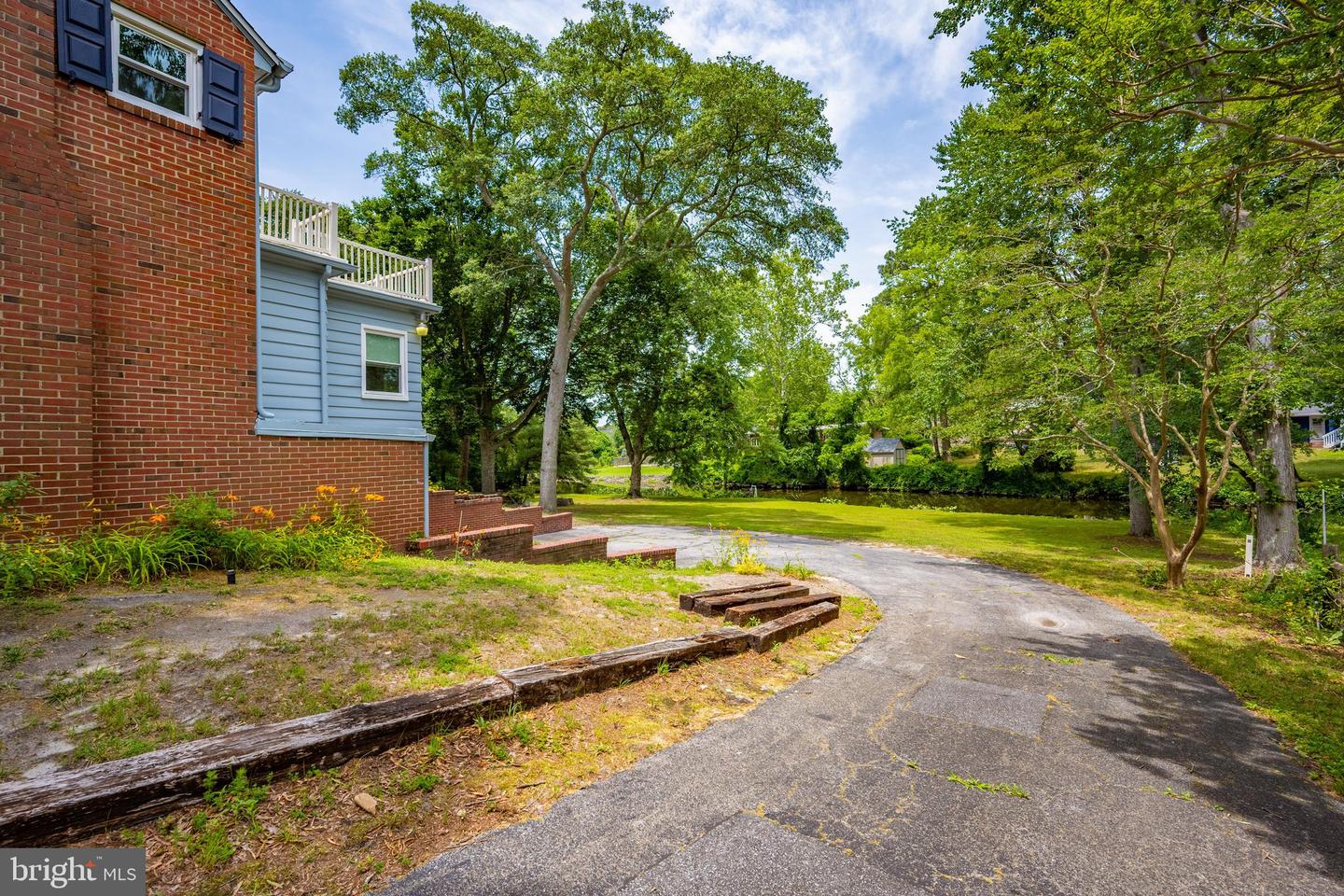609 N Pinehurst Ave Property Photo 56