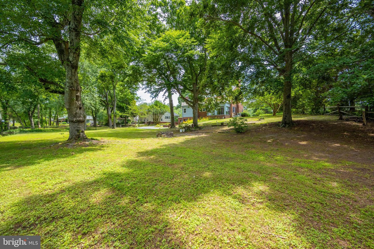 609 N Pinehurst Ave Property Photo 64