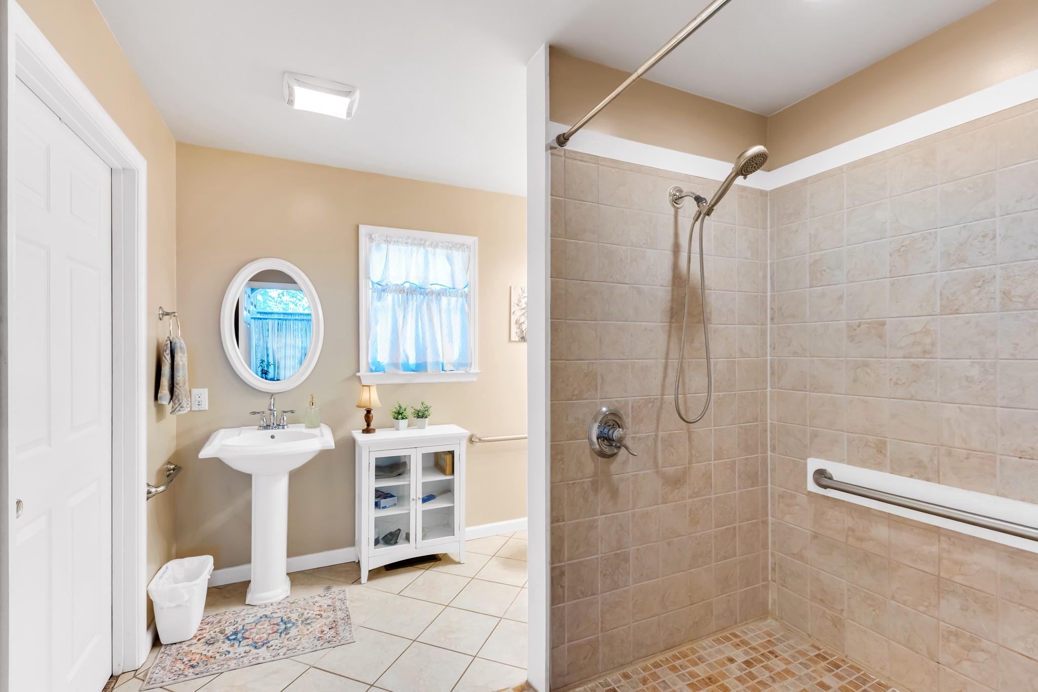 6185 Trails End Ct Property Photo 17