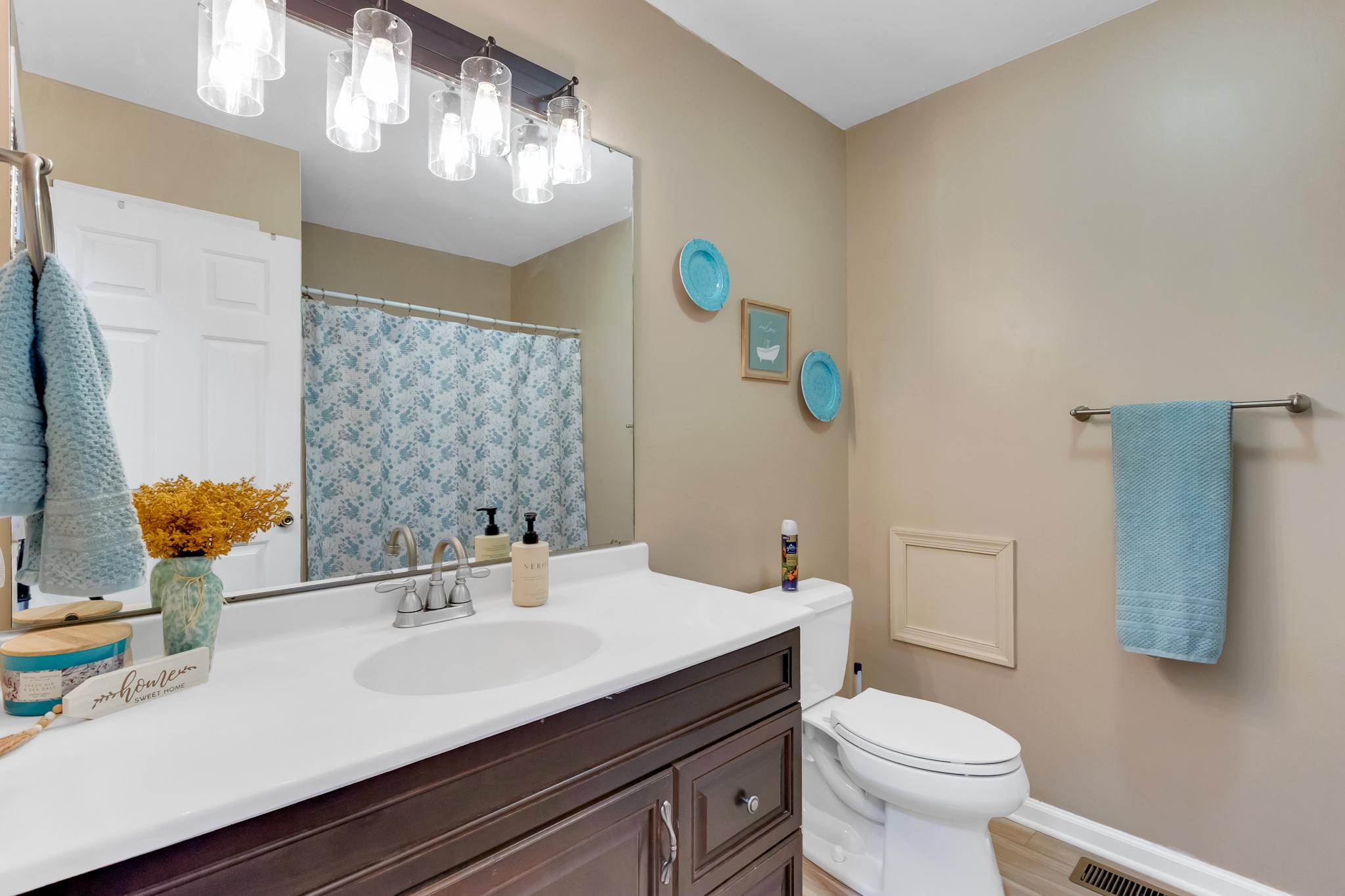 6185 Trails End Ct Property Photo 23