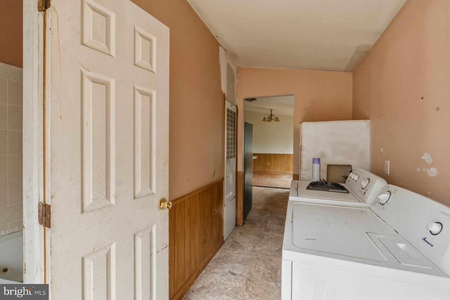 8434 Hurleys Neck Rd Property Photo 7