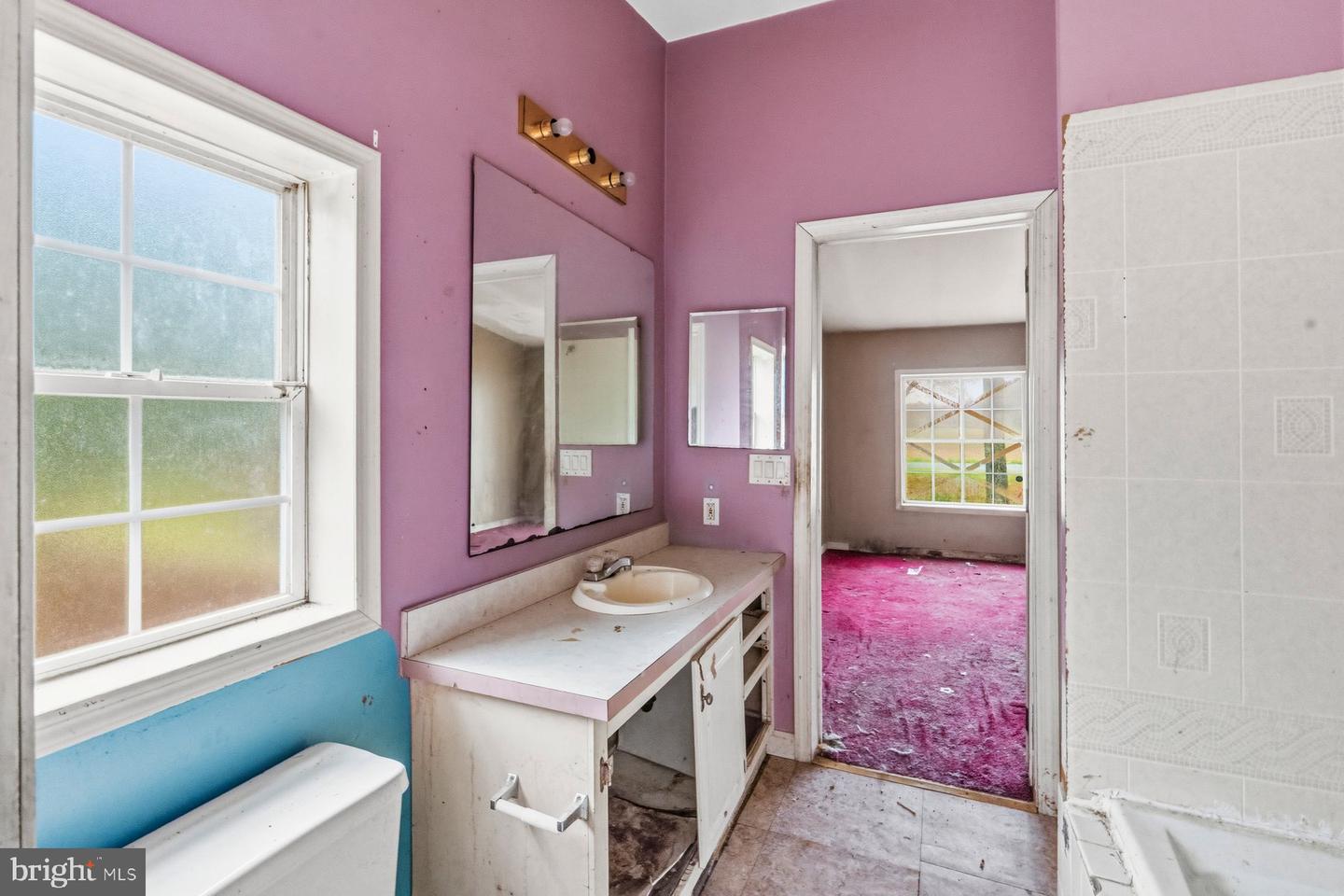 8434 Hurleys Neck Rd Property Photo 8