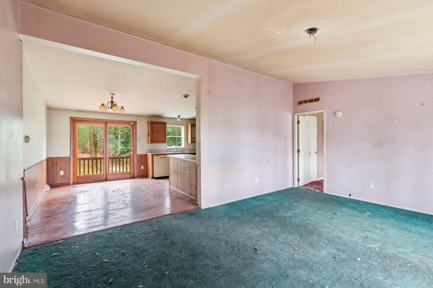 8434 Hurleys Neck Rd Property Photo 15