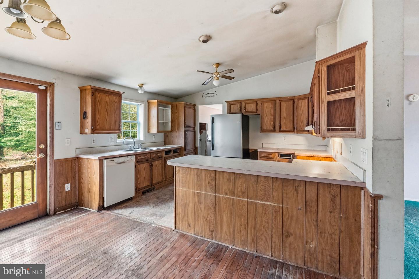 8434 Hurleys Neck Rd Property Photo 22
