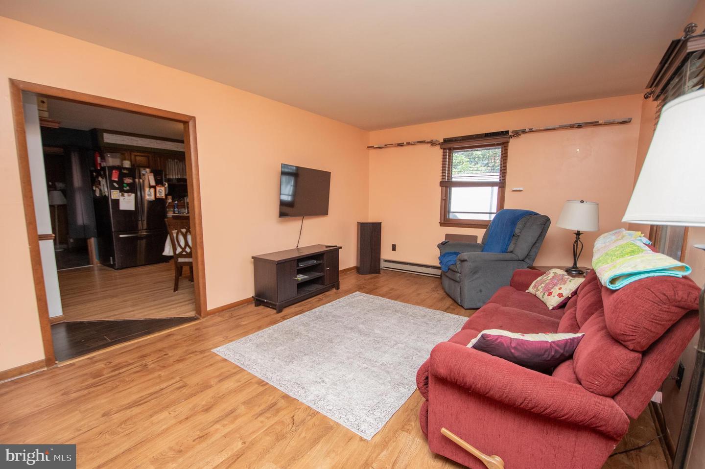 352 Carey Ave Property Photo 6