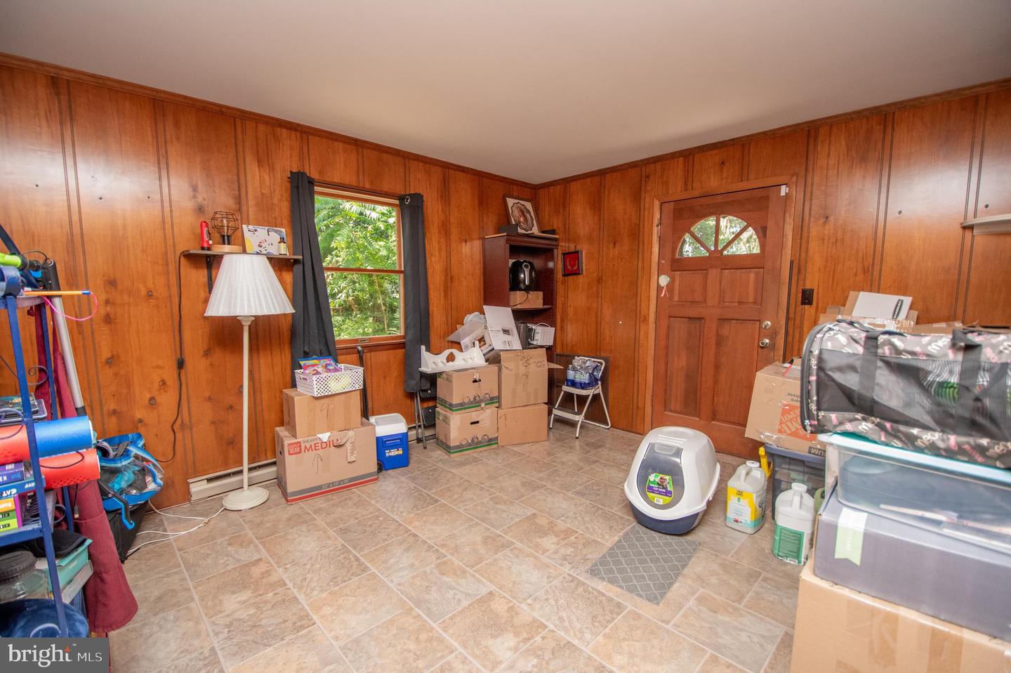 352 Carey Ave Property Photo 7