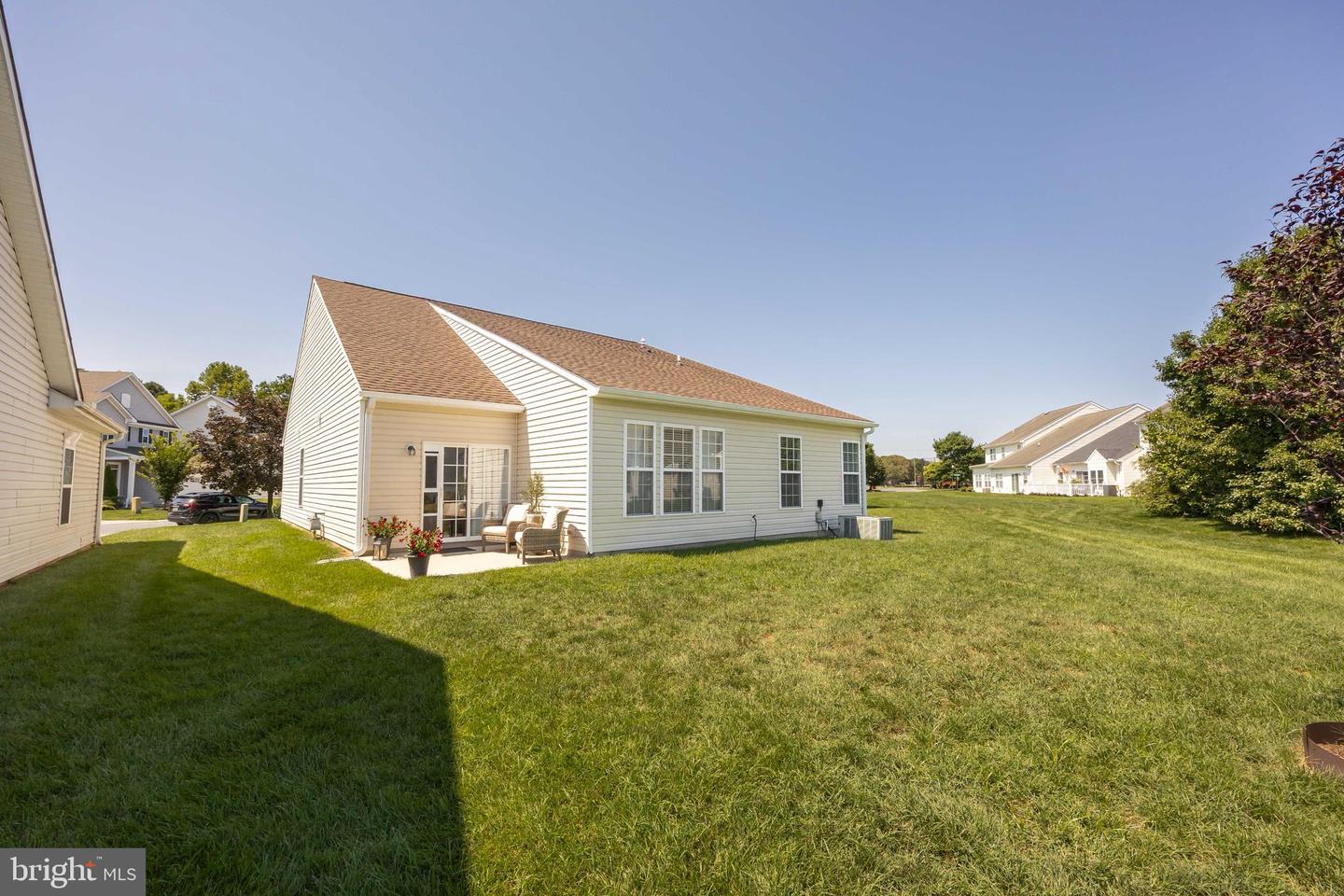 9187 Clubhouse Dr Property Photo 14