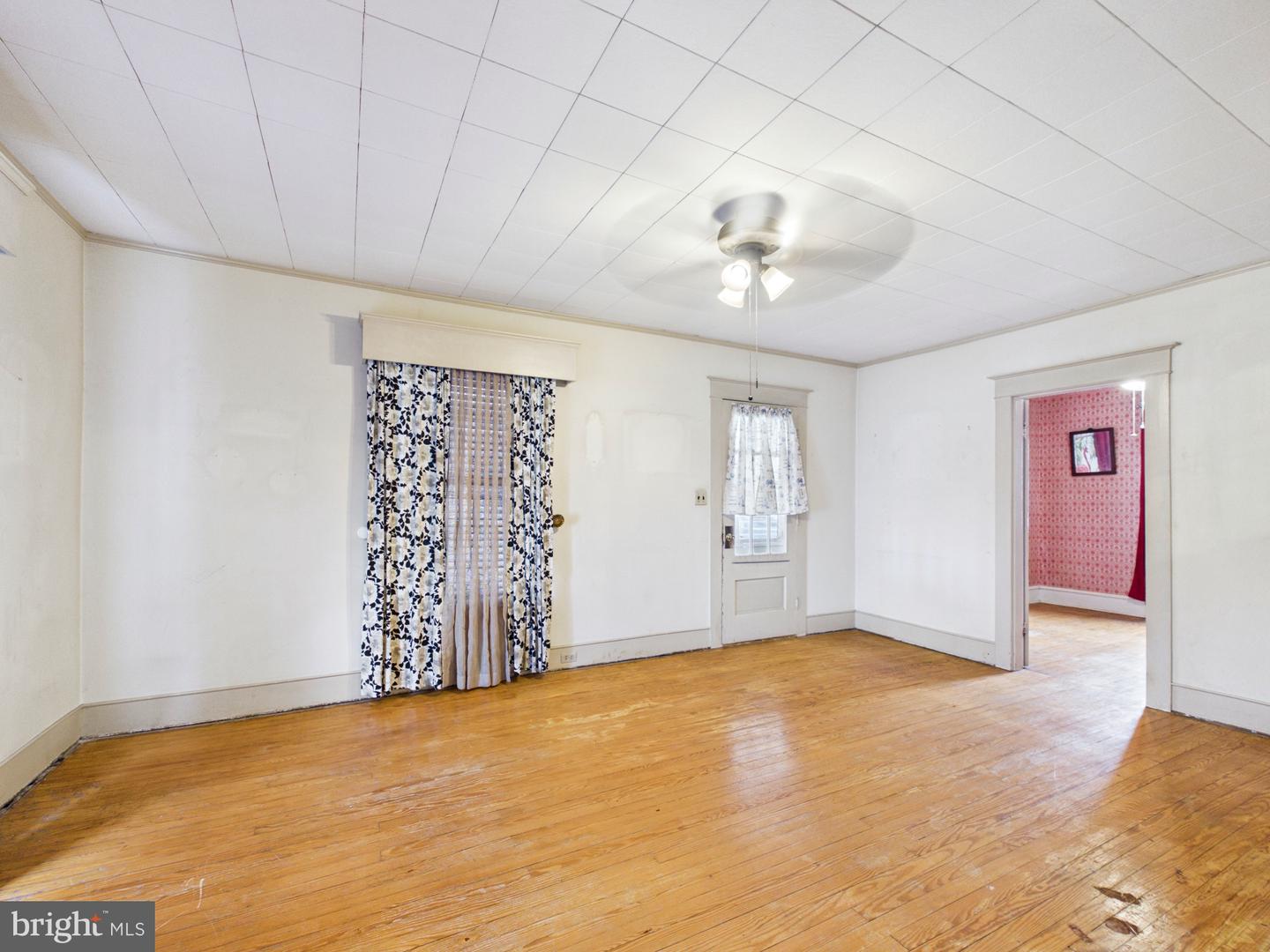 310 Lillian St Property Photo 12