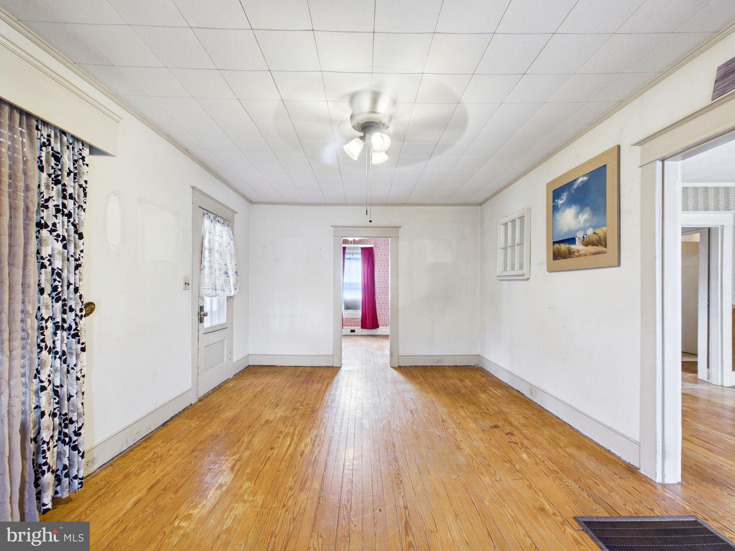 310 Lillian St Property Photo 14