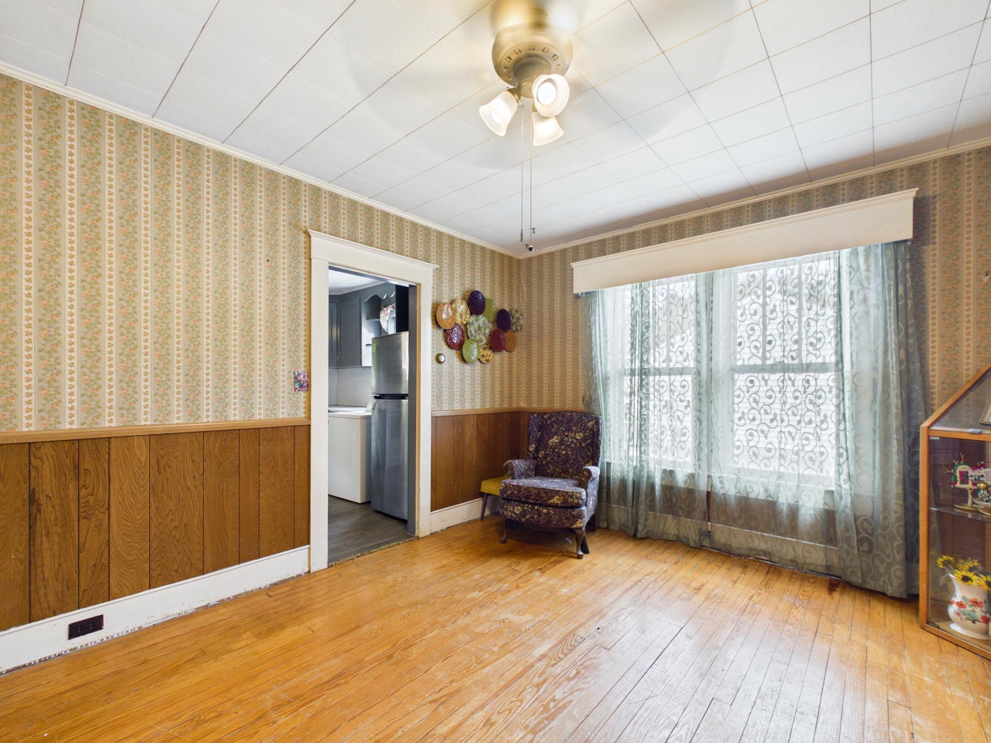 310 Lillian St Property Photo 15