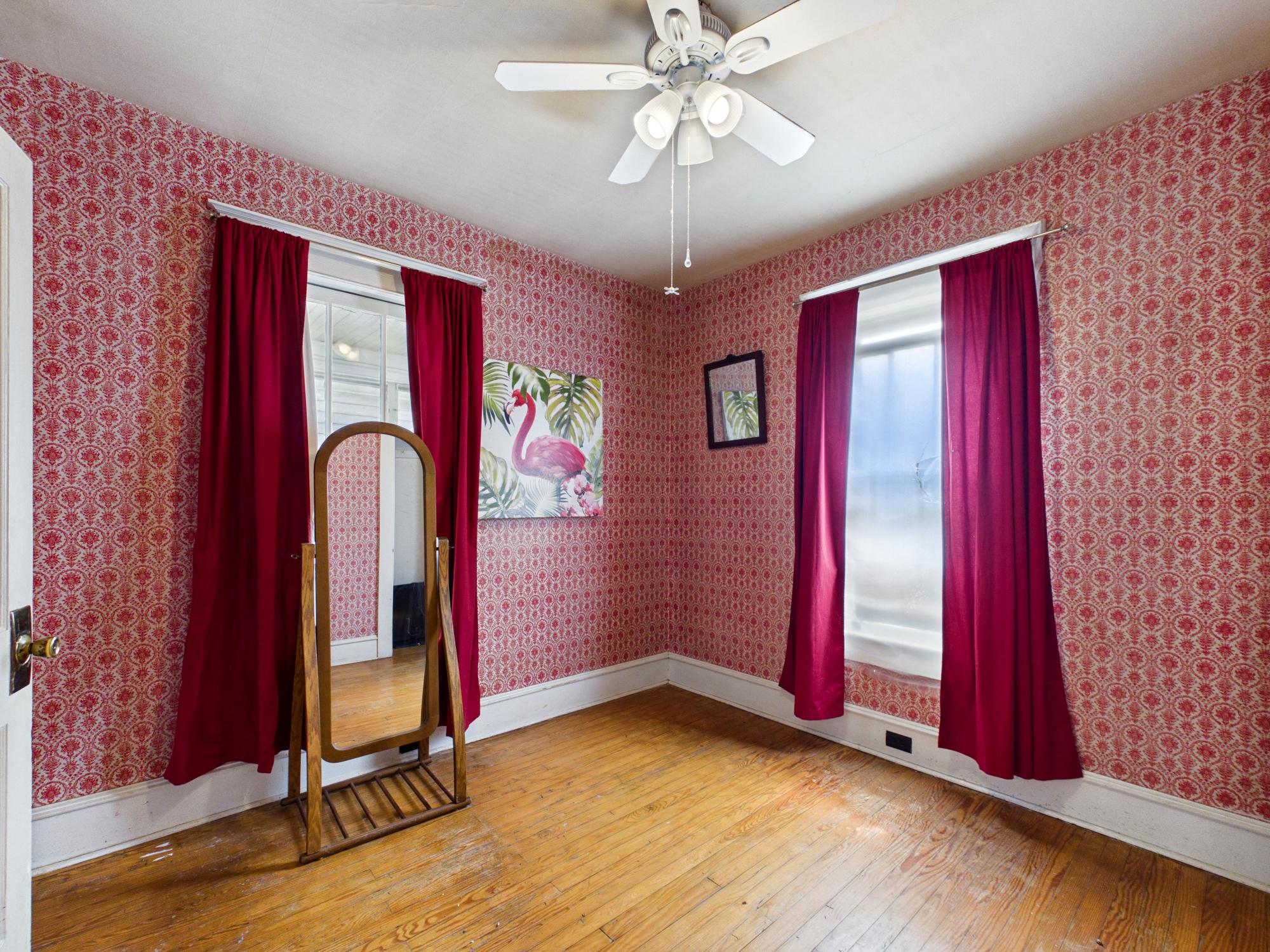 310 Lillian St Property Photo 21