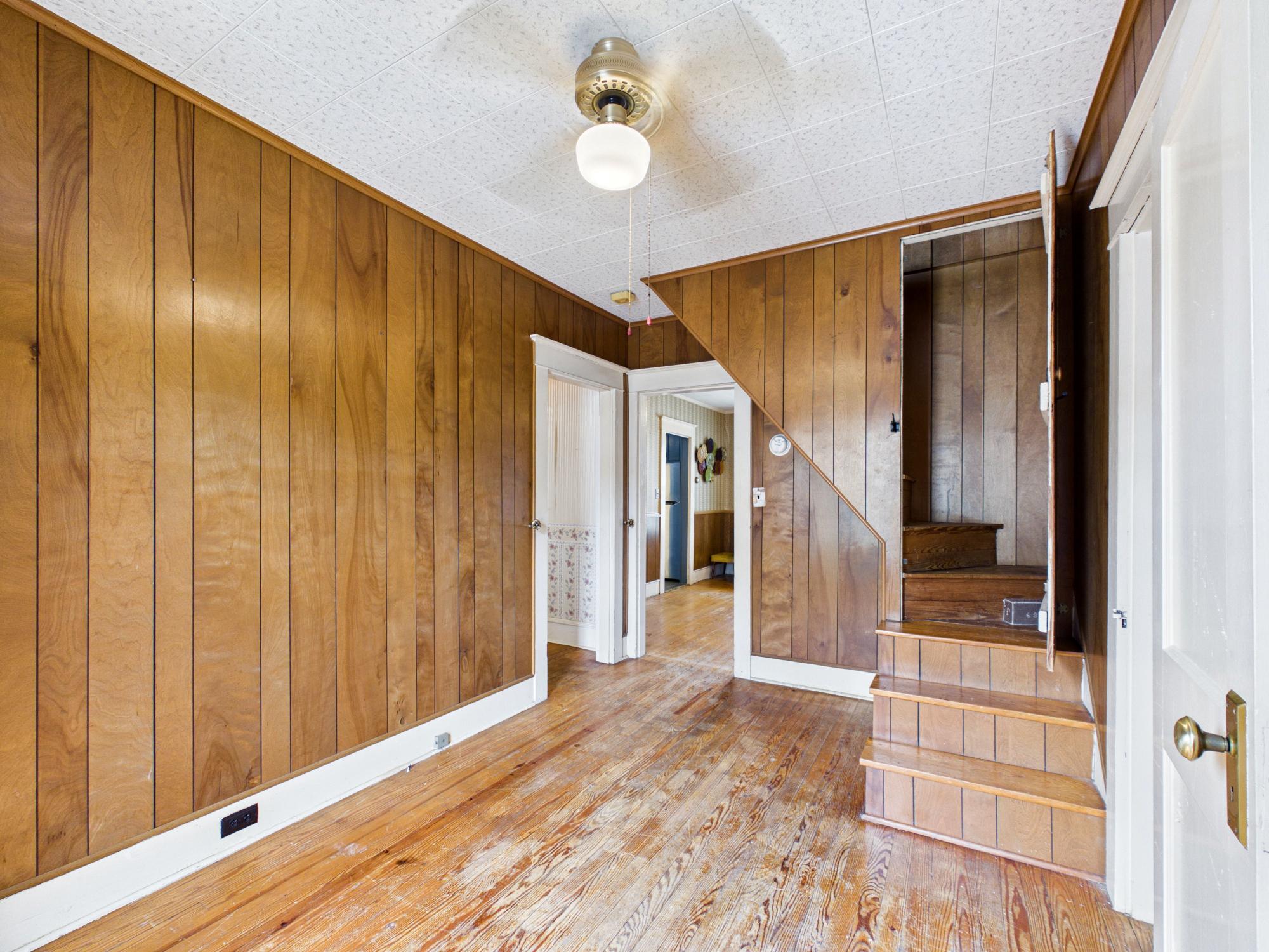 310 Lillian St Property Photo 28