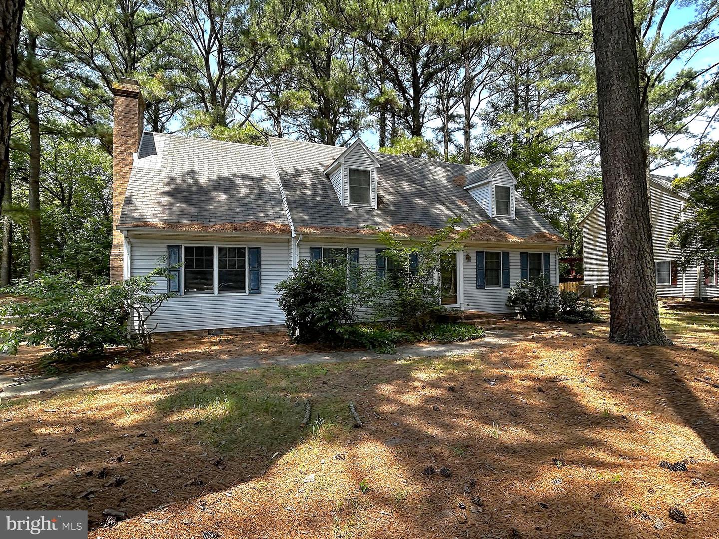 1716 W CLEAR LAKE DR