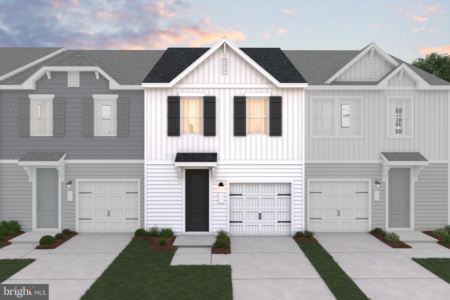306 CLEMENT LOOP Property Photo 1
