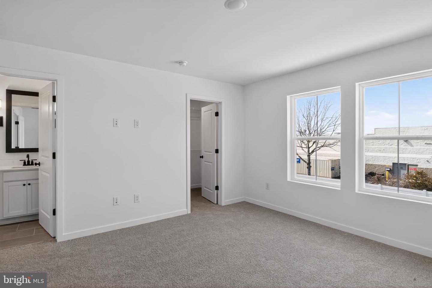 306 Clement Loop Property Photo 14