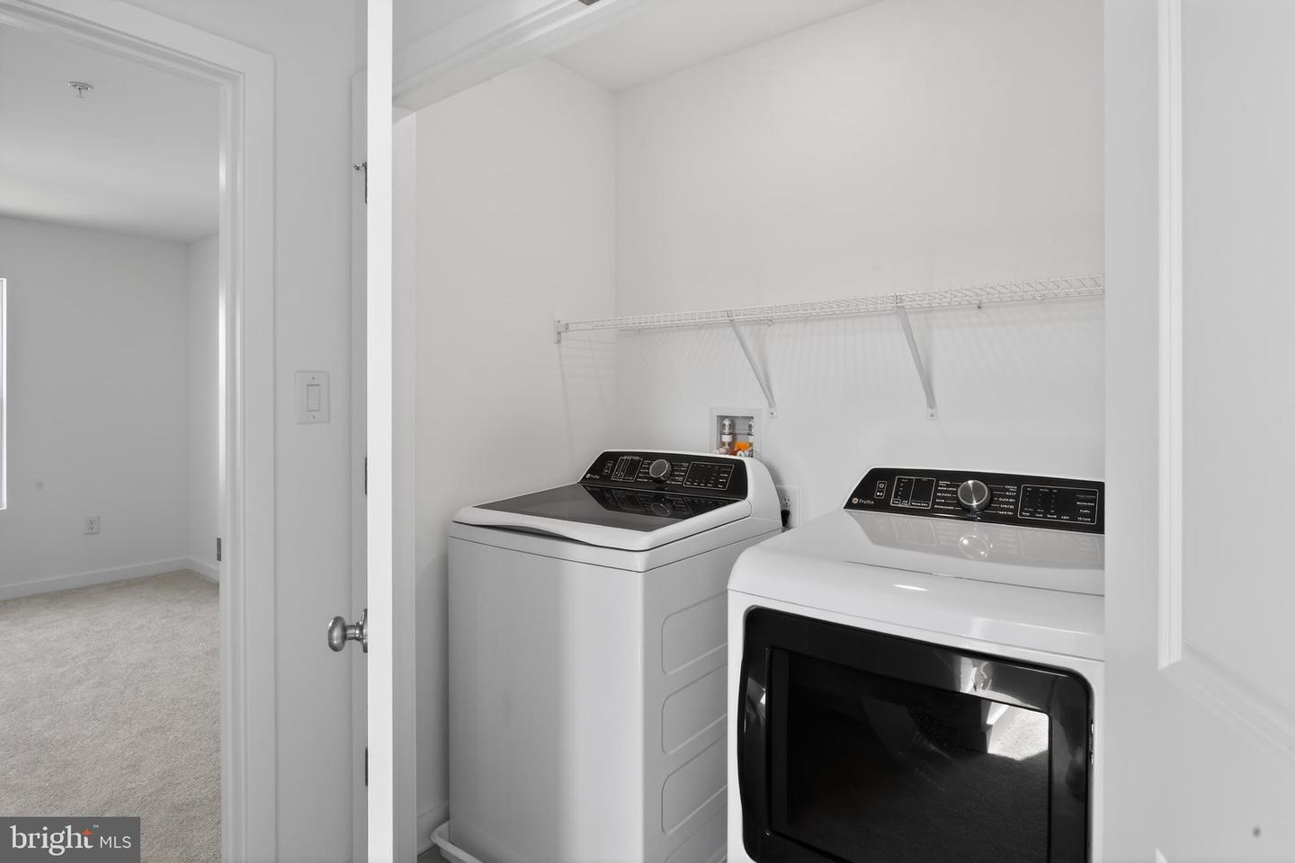 304 Clement Loop Property Photo 24