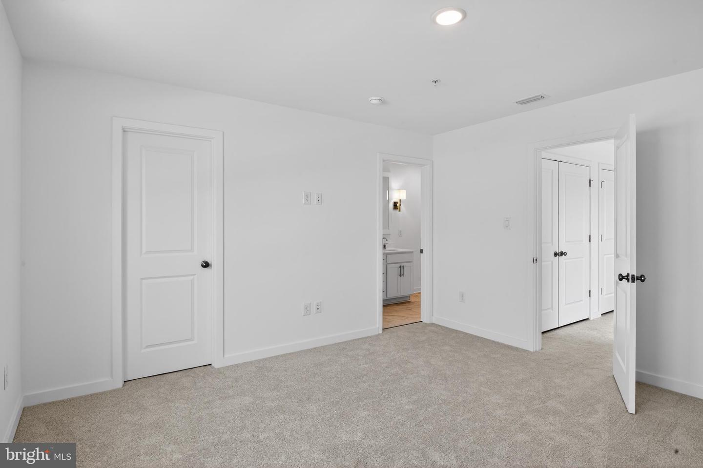 302 Clement Loop Property Photo 15