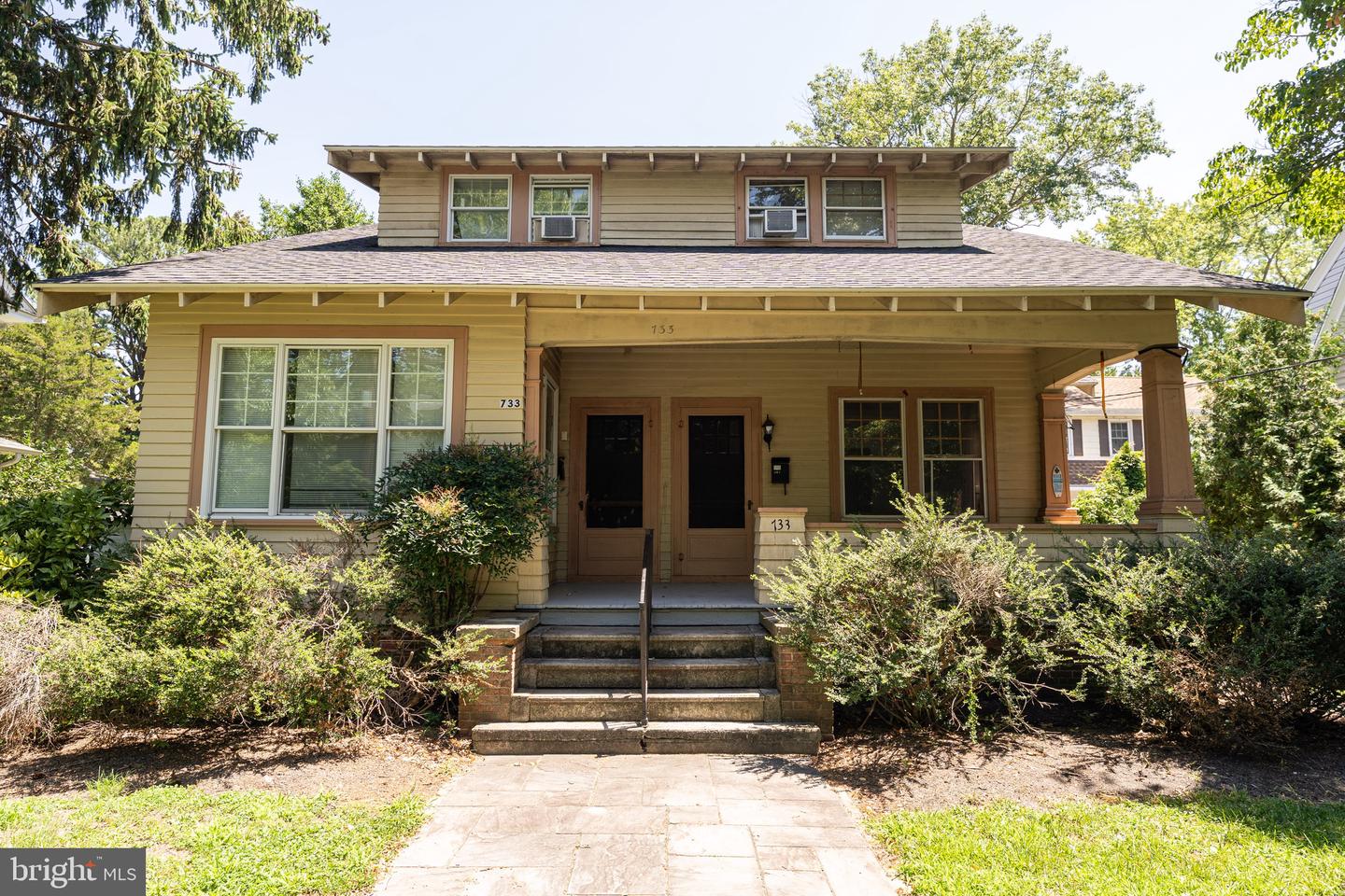 733 CAMDEN AVE #B Property Photo 1
