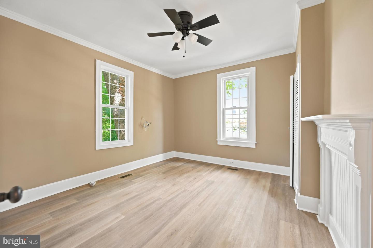 312 Park Ave Property Photo 5