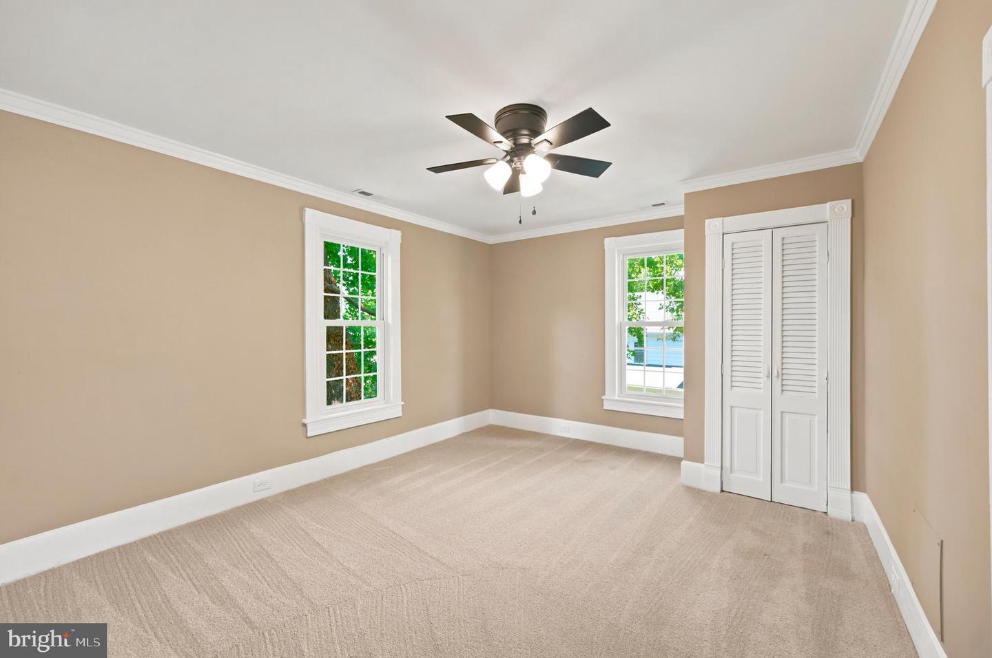 312 Park Ave Property Photo 12