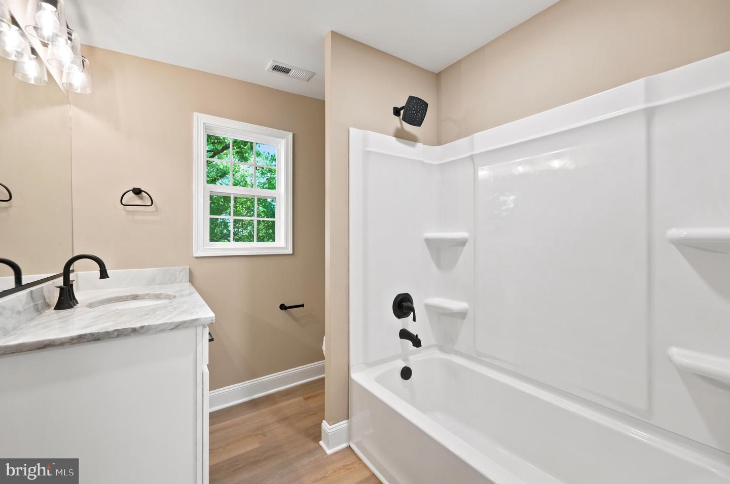312 Park Ave Property Photo 13