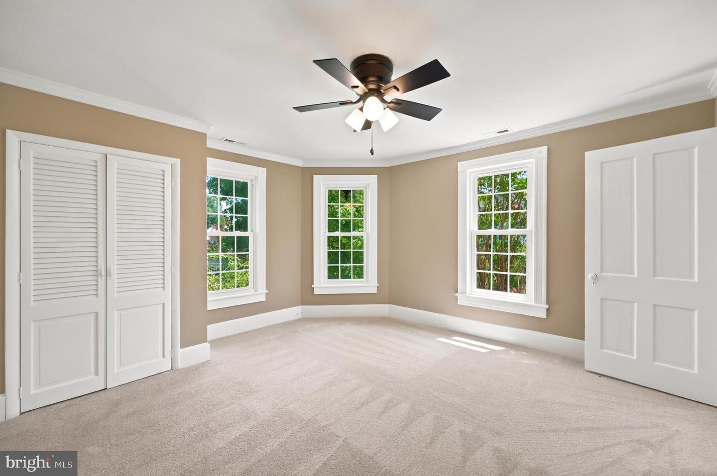 312 Park Ave Property Photo 14
