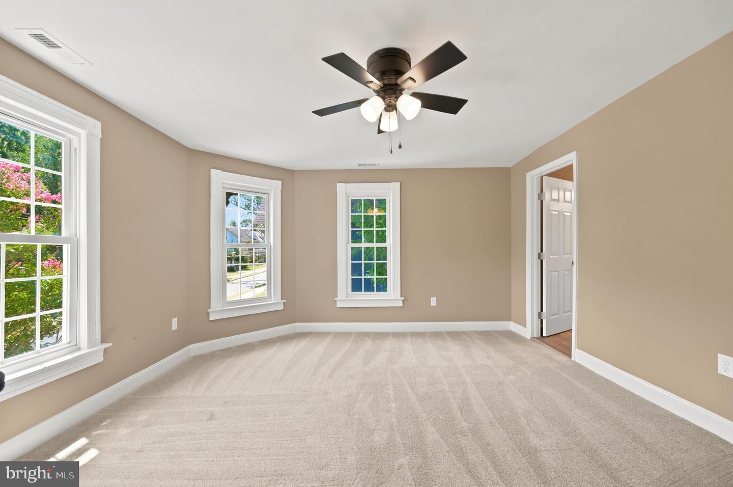 312 Park Ave Property Photo 16