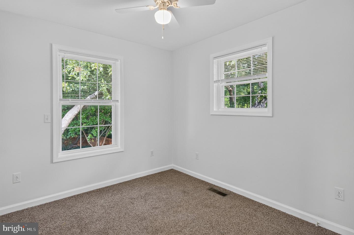 202 Linwood Ave Property Photo 12