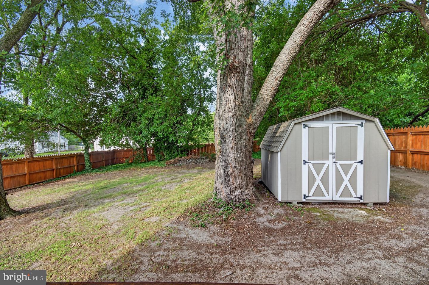 202 Linwood Ave Property Photo 19
