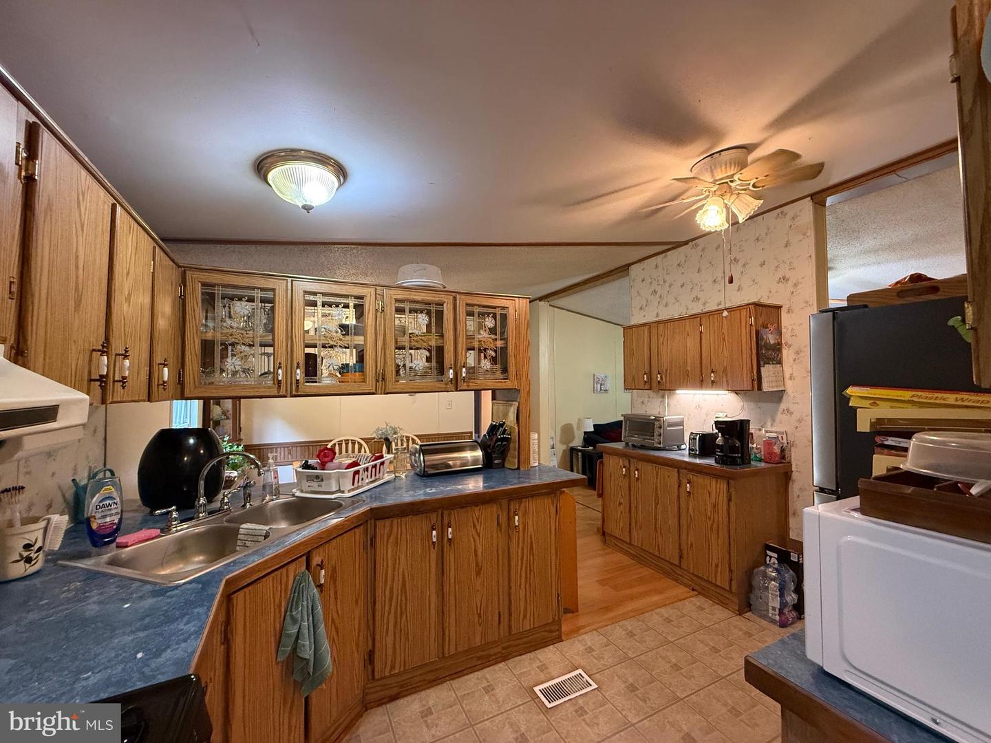 23358 Capitola Rd Property Photo 11