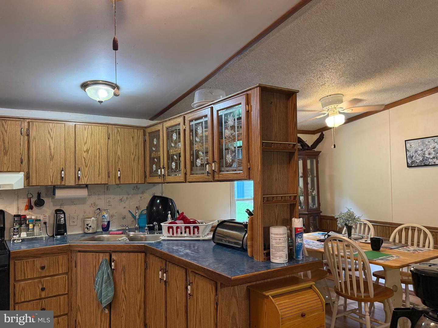 23358 Capitola Rd Property Photo 12
