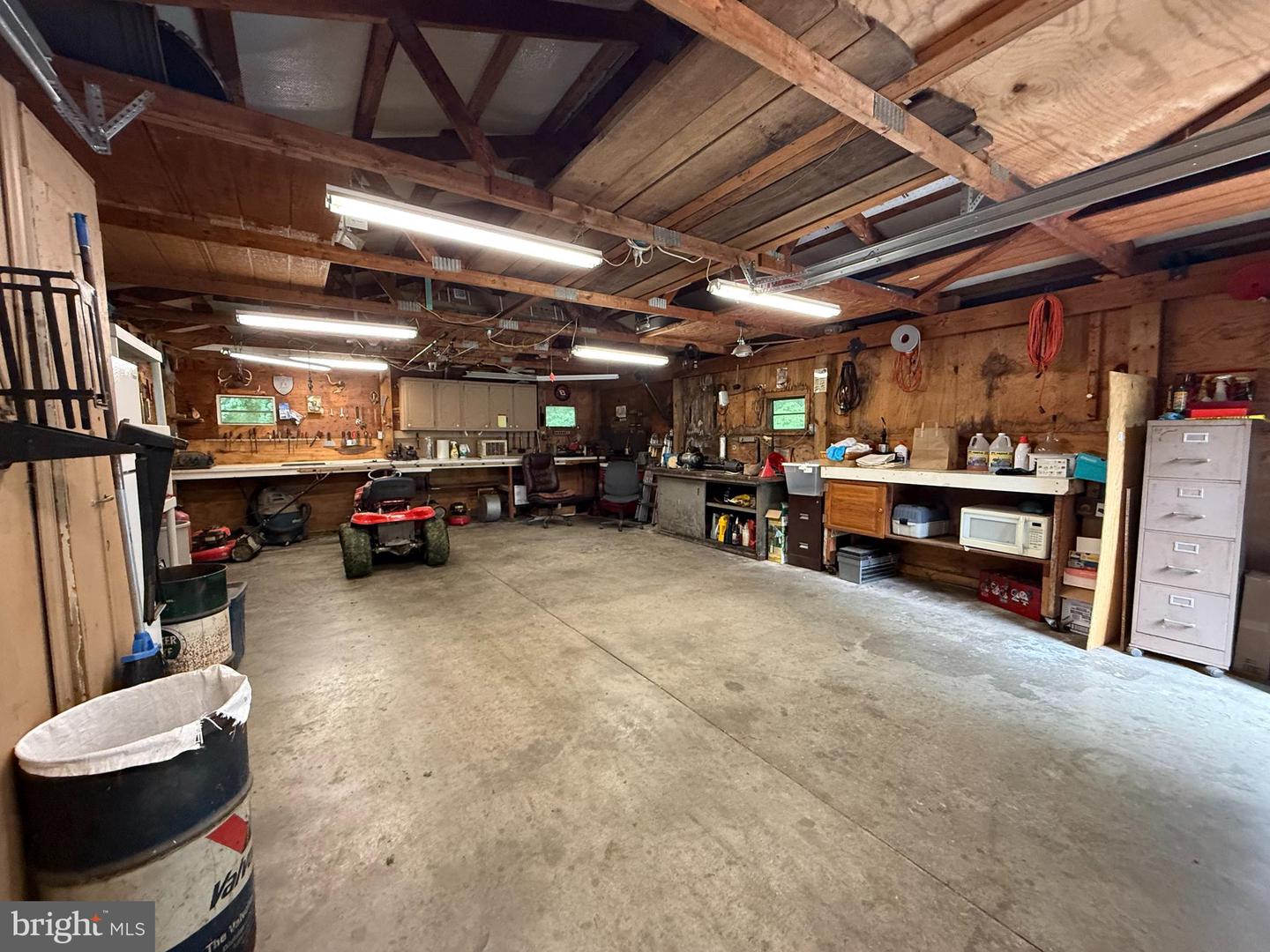 23358 Capitola Rd Property Photo 22