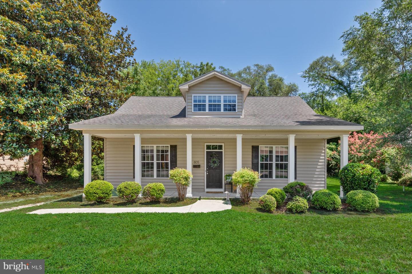 605 RIDGE RD Property Photo 1
