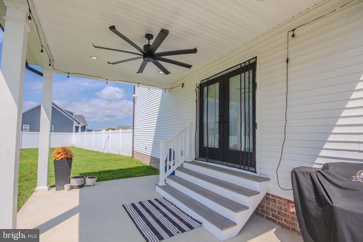 27152 Equestrian Dr Property Photo 40