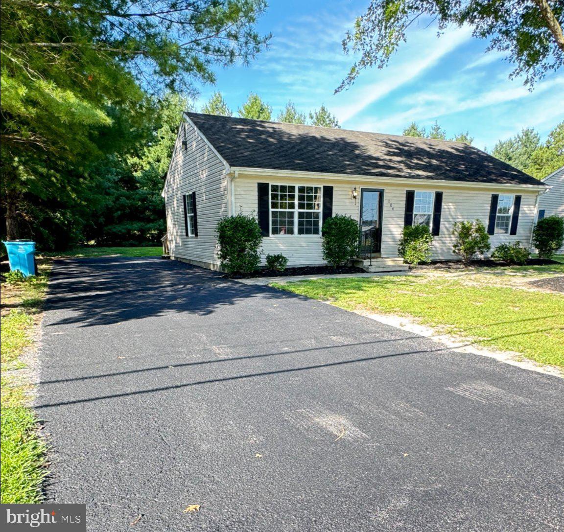104 Chestnut St Property Photo 1